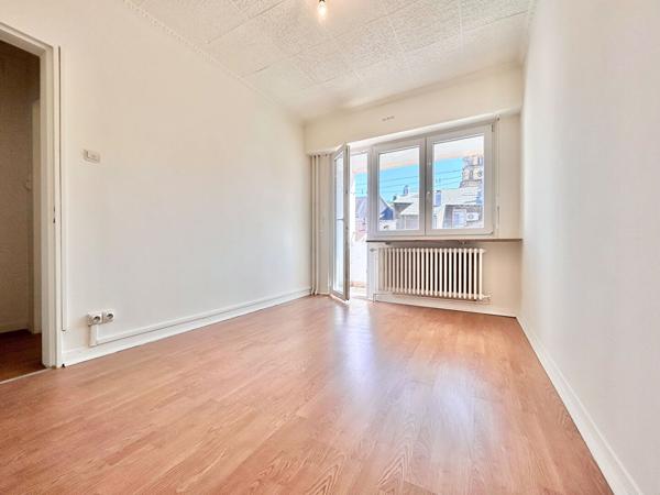 HAYANGE quartier Mairie - T5 moderne rénové de 108 m² avec ascenseur