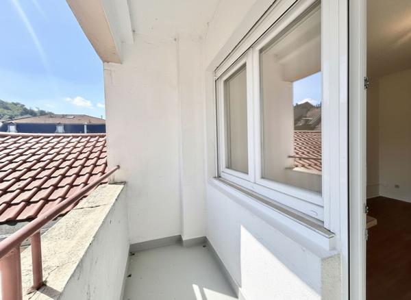 HAYANGE quartier Mairie - T5 moderne rénové de 108 m² avec ascenseur
