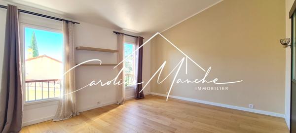 La Fare-les-Oliviers - centre du village - Maison de village 3 chambres de 90m² + garage