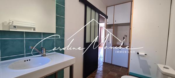 La Fare-les-Oliviers - centre du village - Maison de village 3 chambres de 90m² + garage