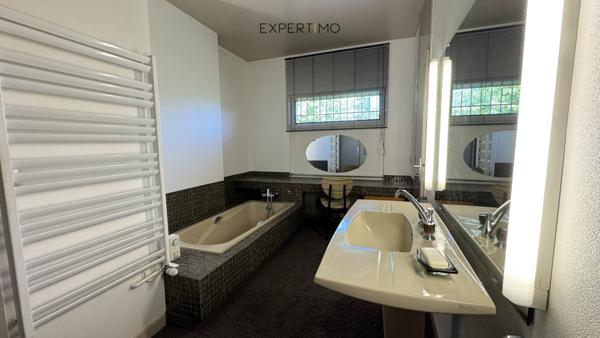 Meylan (38240) Maison 8 pièces 250 m2