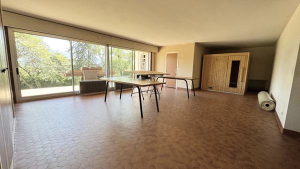 Meylan (38240) Maison 8 pièces 250 m2