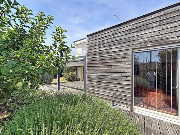 Maison à vendre aux Ponts de Cé - 5 chambres plus un bureau sur une belle parcelle de terrain de plus de 550 m²  - proche des commerces à pieds
