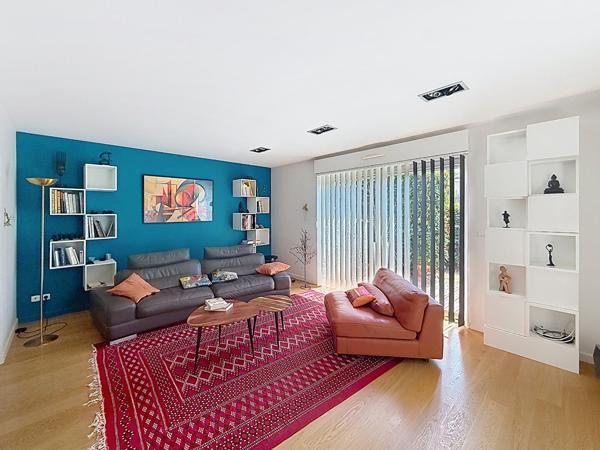 Maison à vendre aux Ponts de Cé - 5 chambres plus un bureau sur une belle parcelle de terrain de plus de 550 m²  - proche des commerces à pieds