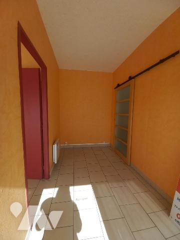 LOCAUX COMMERCIAUX LOUES