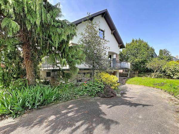 Maison familiale de caractère avec jardin - Robertsau