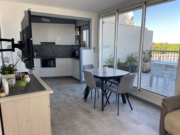 Appartement avec Parking - Vue Port et Mer