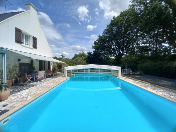 Montigné Le Brillant - Propriété 200m² - 5 chambres - 4800m² - piscine