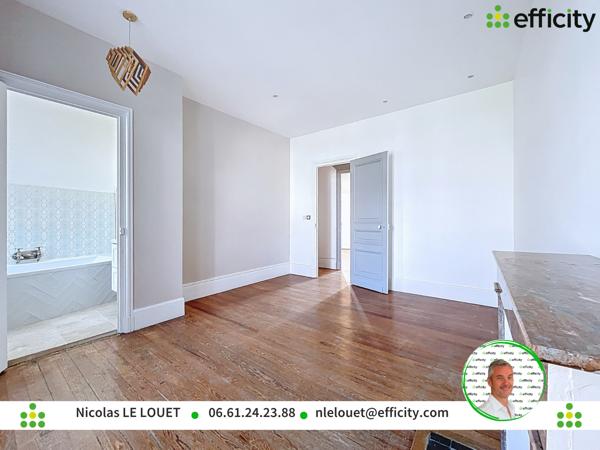 Maison
         9 pièces
        - 250 m² 380 000 € *