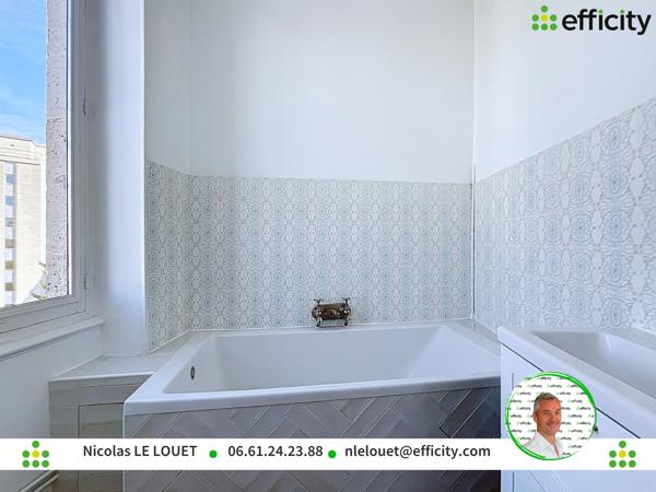 Maison
         9 pièces
        - 250 m² 380 000 € *