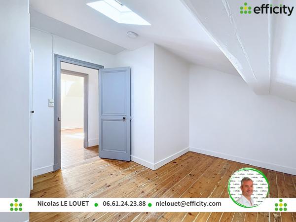 Maison
         9 pièces
        - 250 m² 380 000 € *
