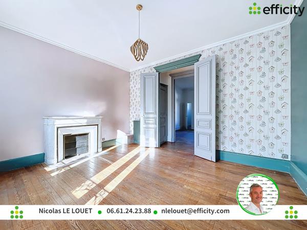 Maison
         9 pièces
        - 250 m² 380 000 € *