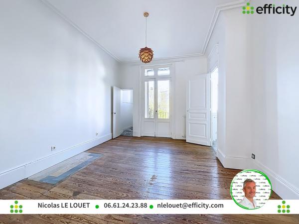 Maison
         9 pièces
        - 250 m² 380 000 € *