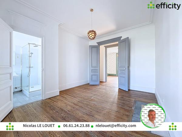 Maison
         9 pièces
        - 250 m² 380 000 € *