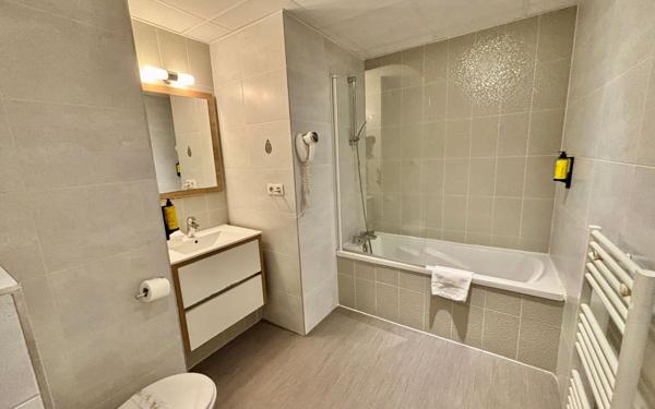Appartement à vendre    2 pièces • 46 m2 Montpellier