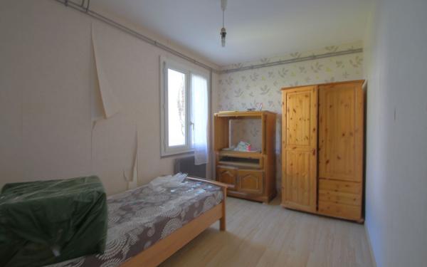 Maison à vendre    5 pièces •  Saint-Jean-de-la-Ruelle