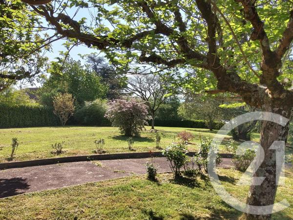 Maison à vendre  5 pièces - 152,62 m 2   VAYRAC  - 46