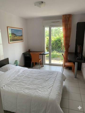 Appartement 1 pièce                                        - 42270 Saint-Priest-en-Jarez Réf : 13455