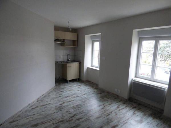 Appartement 2 pièces                                        - 69770 Longessaigne Réf : 7829
