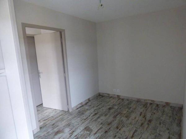 Appartement 2 pièces                                        - 69770 Longessaigne Réf : 7829