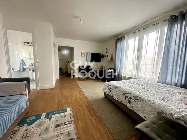 Grand 2 pièces, dernier étage, vue dégagée DPE C