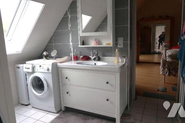 ENSEMBLE IMMOBILIER, comprenant deux maisons pouvant être réunies et totalisant env. 226m2hab.,...