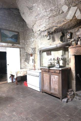 ENSEMBLE IMMOBILIER, comprenant deux maisons pouvant être réunies et totalisant env. 226m2hab.,...