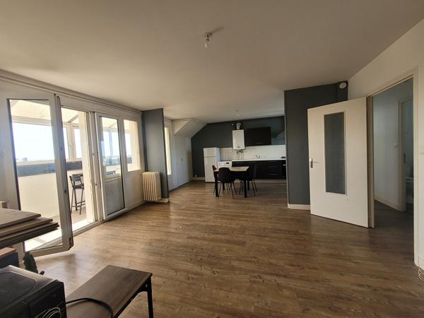 Appartement à louer 575 € CC Granville 2 p 56 m² DPE E