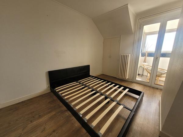 Appartement à louer 575 € CC Granville 2 p 56 m² DPE E
