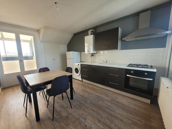 Appartement à louer 575 € CC Granville 2 p 56 m² DPE E
