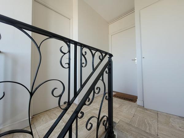Appartement à louer 575 € CC Granville 2 p 56 m² DPE E