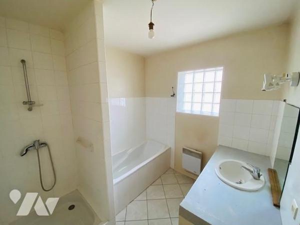 SAINT PHILBERT DE GRAND LIEU, bourg, 