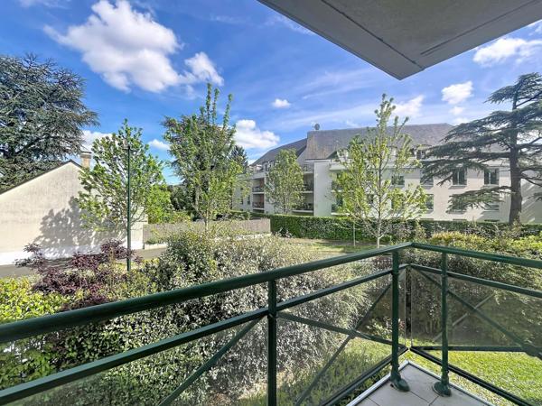 T3 lumineux avec balcon au calme