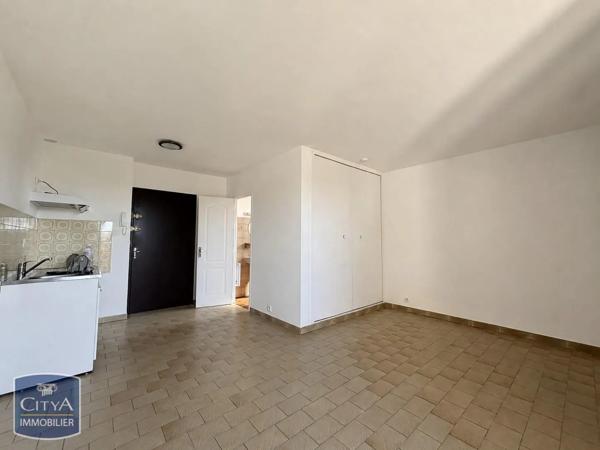 Appartement à louer 1 pièce 26.61m² Marignane (13700)