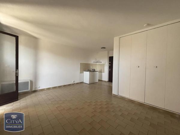 Appartement à louer 1 pièce 26.61m² Marignane (13700)