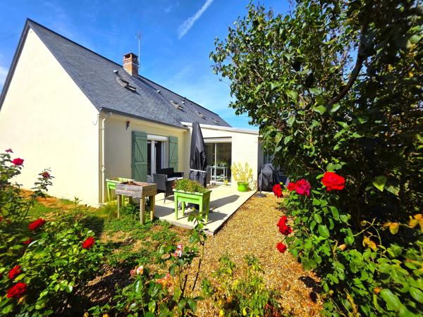 Belle maison traditionnelle avec vie de plain-pied ! Double garage, atelier, cave.