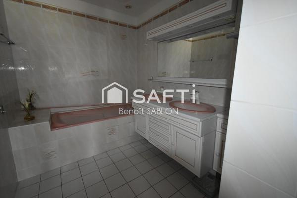 Maison 4/5 chambres, terrasse, sous-sol, vue mer