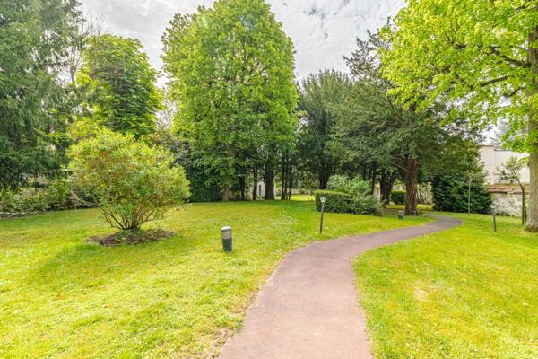 Saint-Cloud - Quartier Pasteur - 85m² - 3 chambres - Terrasse