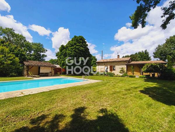 Charmante maison en pierre rénovée avec piscine Cadre campagne exceptionnel