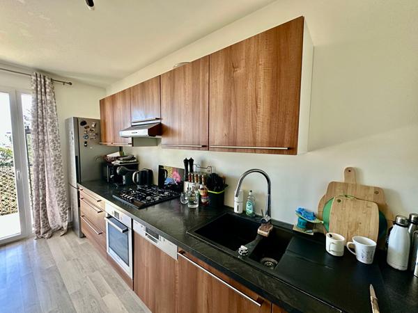 Appartement lumineux dernier étage avec balcon, garage et cave - Saint-Jean-de-Braye