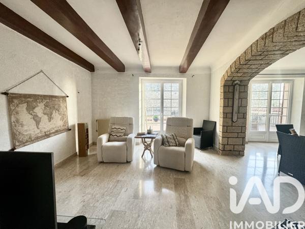 Maison à vendre 4 pièces 135 m² Saint-Mitre-les-Remparts