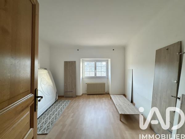 Maison à vendre 4 pièces 135 m² Saint-Mitre-les-Remparts