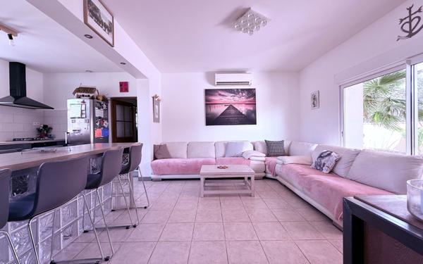 Maison à vendre    9 pièces •  Vestric-et-Candiac