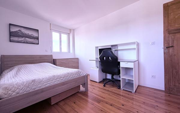 Maison à vendre    9 pièces •  Vestric-et-Candiac