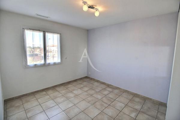 À VENDRE VILLA DE TYPE F5 D'ÉVELOPANT 120 M² HABITABLE AVEC PISCINE SUR TERRAIN 3 FACES