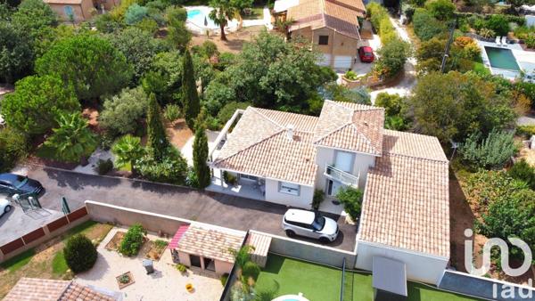 Maison 5 pièces de 140 m² à La Crau (83260)