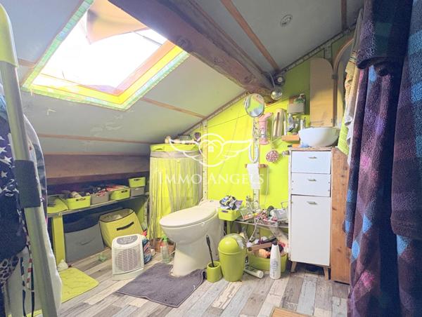 ENTRE VILLE ET MER MAISON DE 105 M² AVEC  MEZZANINE AMENAGEE ET UNE COUR