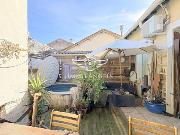 ENTRE VILLE ET MER MAISON DE 105 M² AVEC  MEZZANINE AMENAGEE ET UNE COUR