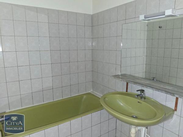 Appartement à louer 2 pièces 46.87m² Saint-Étienne (42000)