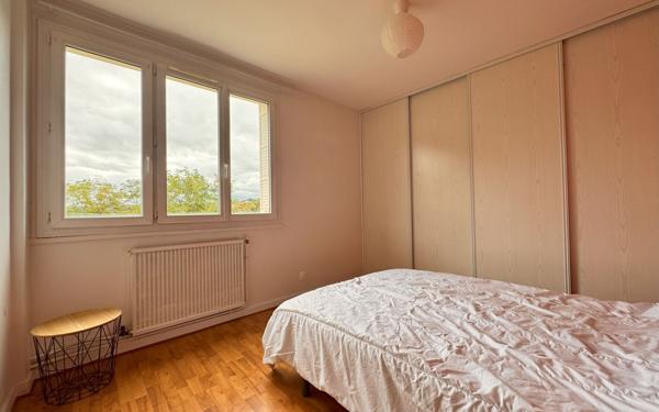 Appartement à vendre    3 pièces • 70,55 m2 Sainte-Foy-lès-Lyon